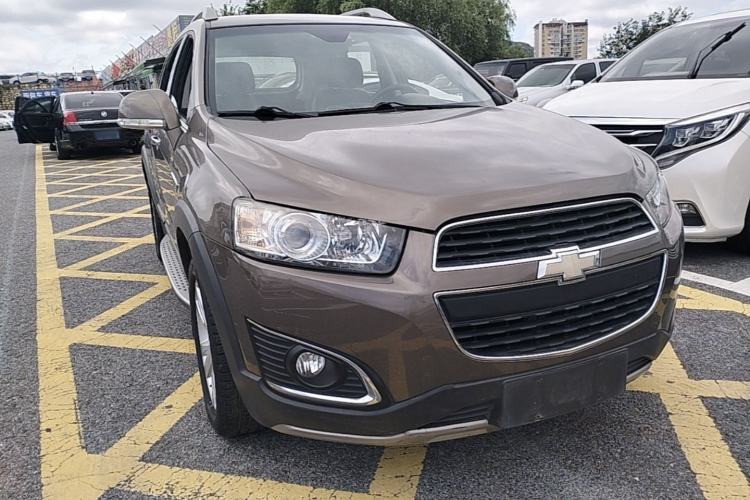 Used Chevrolet Captiva 2015 2.4L 4x4 Flagship Edition 7-Seater Exterior 1