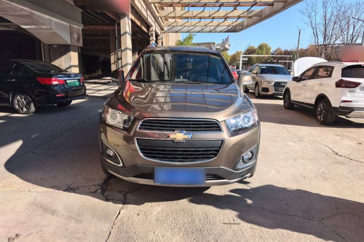 Used Chevrolet Captiva 2015 2.4L 4x4 Flagship Edition 7-Seater Exterior 1