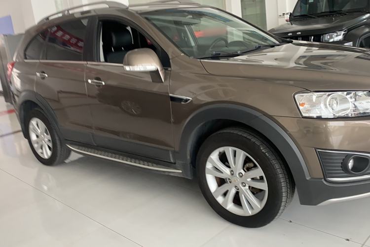 Used Chevrolet Captiva 2015 2.4L 4x4 Flagship Edition 7-Seater Exterior 2
