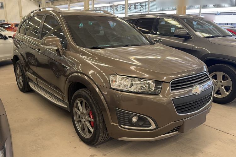 Used Chevrolet Captiva 2015 2.4L 4x4 Flagship Edition 7-Seater Exterior 2