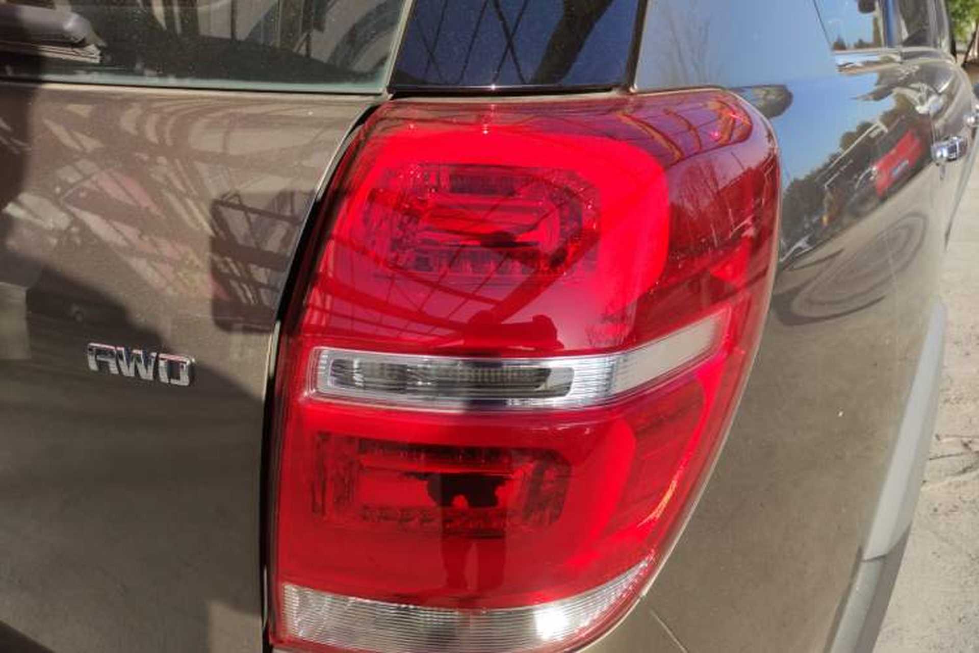 Used Chevrolet Captiva 2015 2.4L 4x4 Flagship Edition 7-Seater Exterior 2