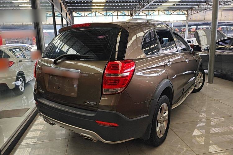 Used Chevrolet Captiva 2015 2.4L Two-Wheel Drive Urban Version 7 Seats Exterior 3
