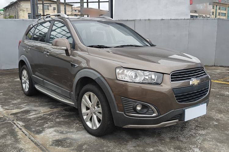 Used Chevrolet Captiva 2015 2.4L 4x4 Flagship Edition 7-Seater Exterior 4