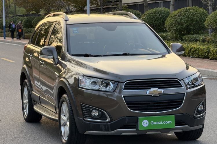 Used Chevrolet Captiva 2015 2.4L 4x4 Flagship Edition 7-Seater Exterior 4