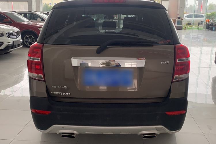 Used Chevrolet Captiva 2015 2.4L 4x4 Flagship Edition 7-Seater Exterior 4