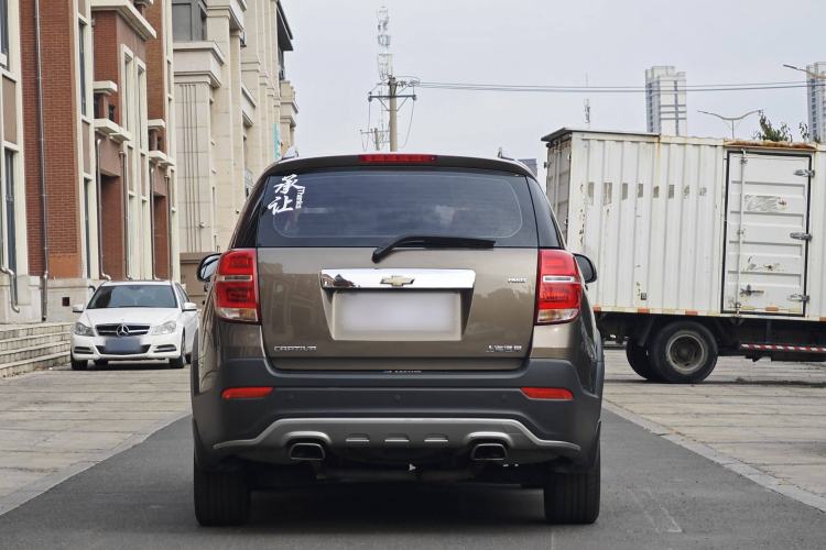 Used Chevrolet Captiva 2015 2.4L 4x4 Flagship Edition 7-Seater Exterior 4