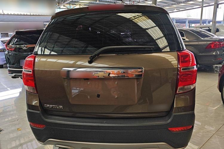 Used Chevrolet Captiva 2015 2.4L Two-Wheel Drive Urban Version 7 Seats Exterior 4