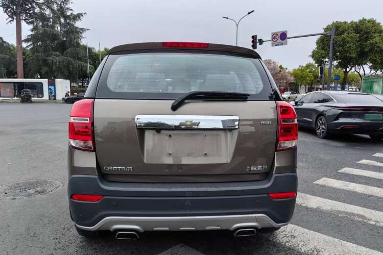 Used Chevrolet Captiva 2015 2.4L 4x4 Flagship Edition 7-Seater Exterior 4