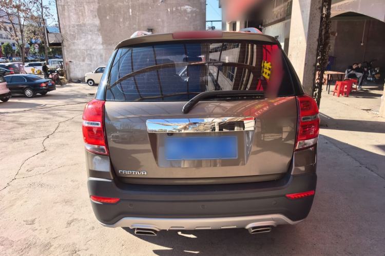 Used Chevrolet Captiva 2015 2.4L 4x4 Flagship Edition 7-Seater Exterior 4