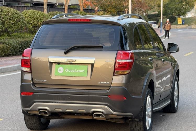 Used Chevrolet Captiva 2015 2.4L 4x4 Flagship Edition 7-Seater Exterior 5