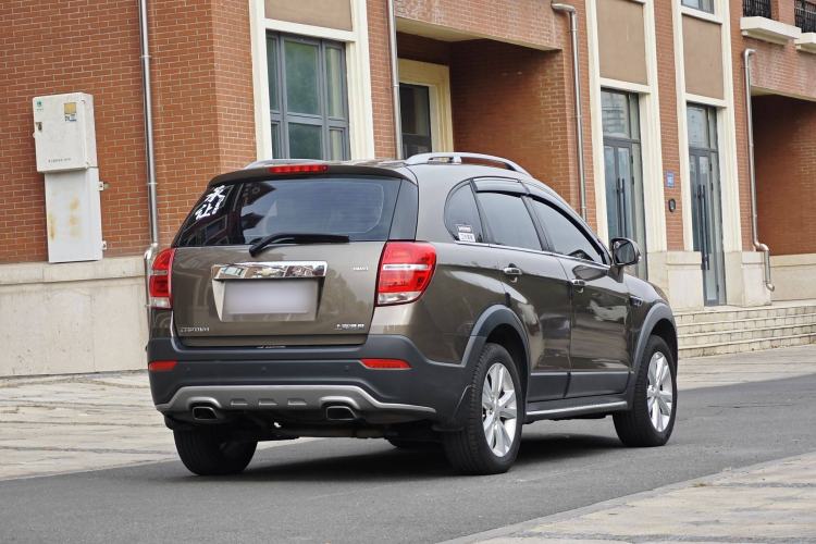 Used Chevrolet Captiva 2015 2.4L 4x4 Flagship Edition 7-Seater Exterior 5