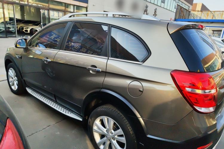 Used Chevrolet Captiva 2015 2.4L 4x4 Flagship Edition 7-Seater Exterior 5