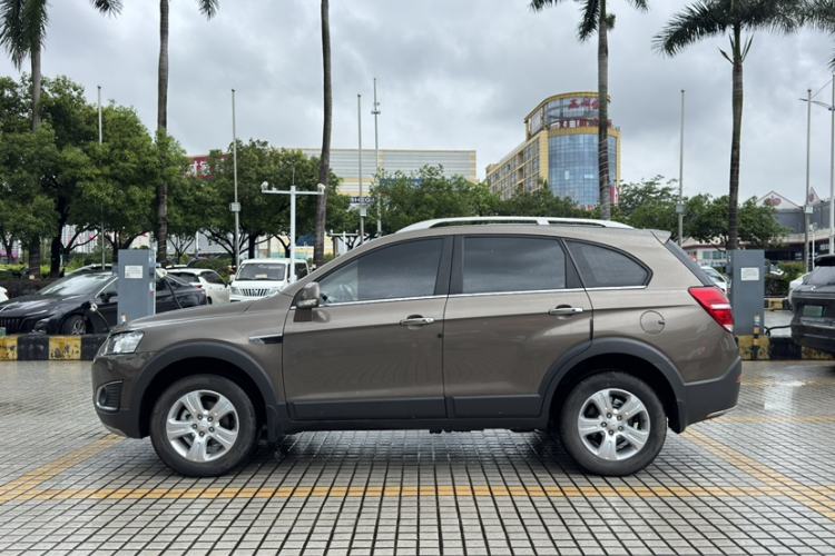 Used Chevrolet Captiva 2015 2.4L Two-Wheel Drive Urban Version 7 Seats Exterior 9