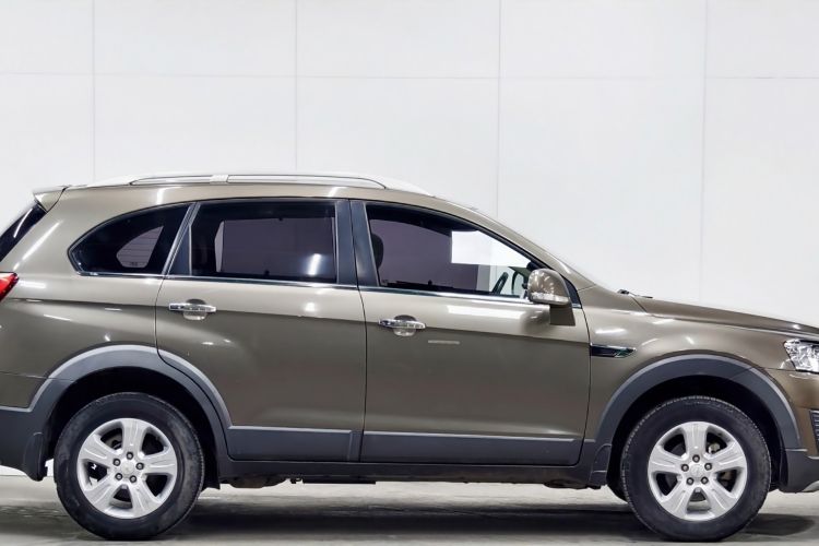 Used Chevrolet Captiva 2015 2.4L Two-Wheel Drive Urban Version 7 Seats Exterior 9