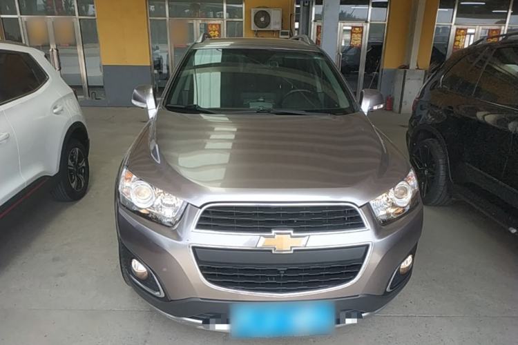 Used Chevrolet Captiva 2015 2.4L 4x4 Flagship Edition 7-Seater Front