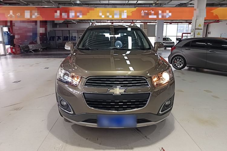 Used Chevrolet Captiva 2015 2.4L 4x4 Flagship Edition 7-Seater Front