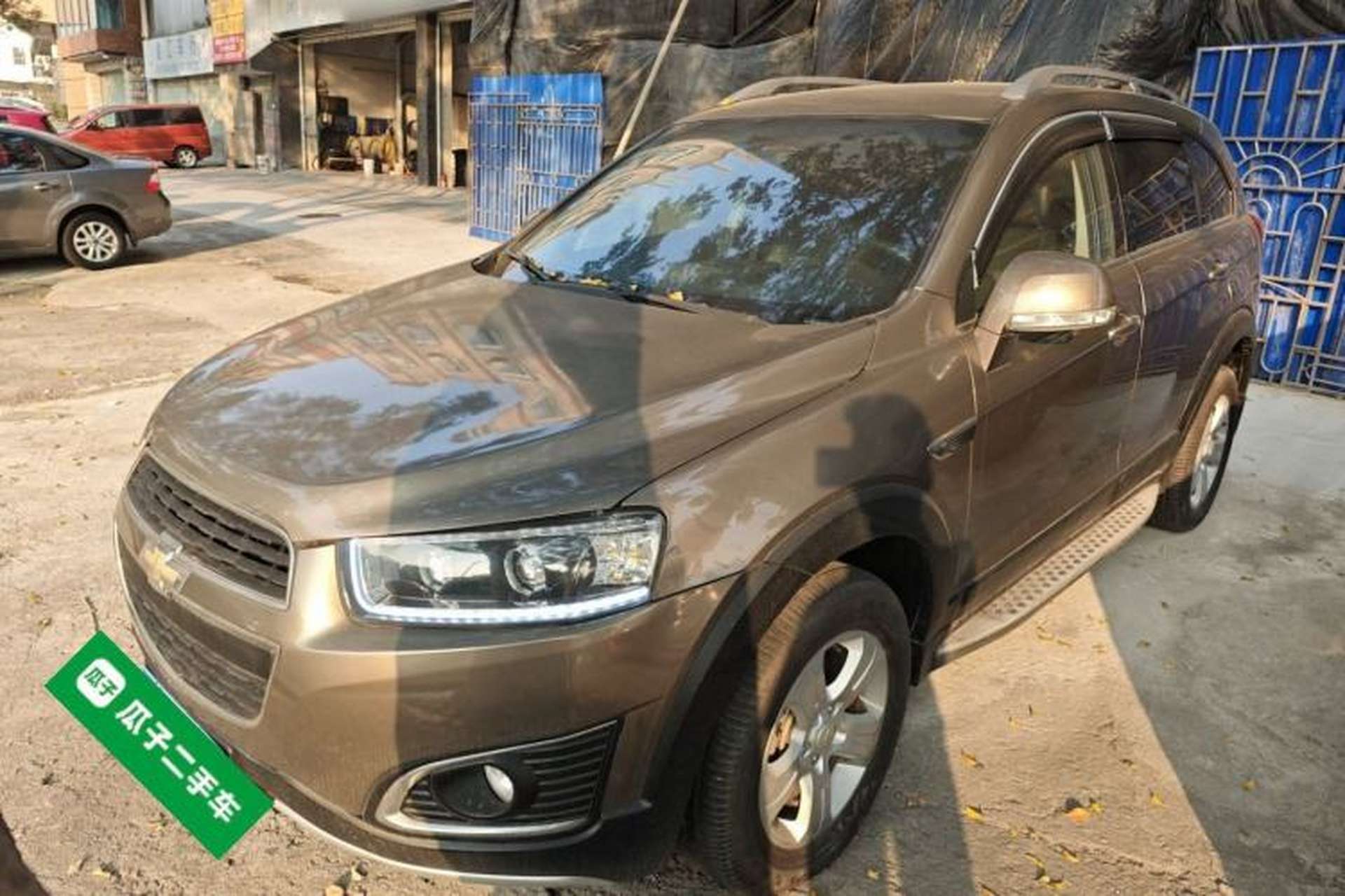 Used Chevrolet Captiva 2015 2.4L Two-Wheel Drive Urban Version 7 Seats Front Left 45 Deg