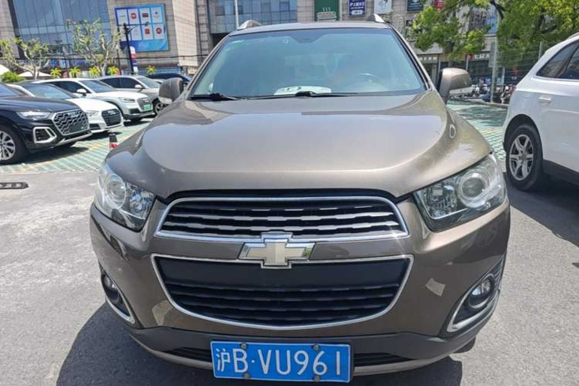 Used Chevrolet Captiva 2015 2.4L 4x4 Flagship Edition 7-Seater Front