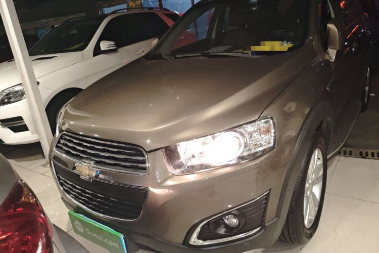 Used Chevrolet Captiva 2015 2.4L 4x4 Flagship Edition 7-Seater Front