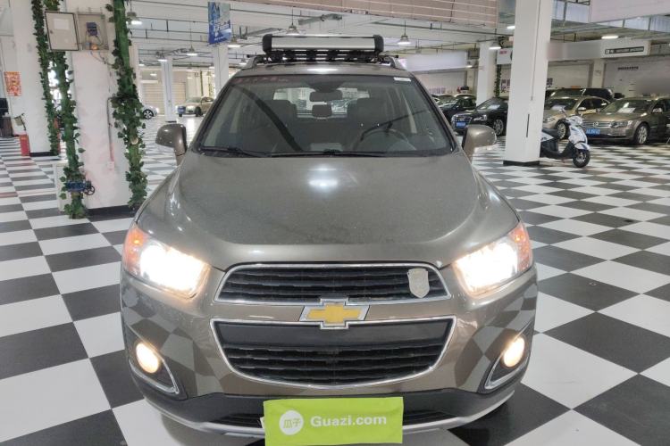 Used Chevrolet Captiva 2015 2.4L 4x4 Flagship Edition 7-Seater Front