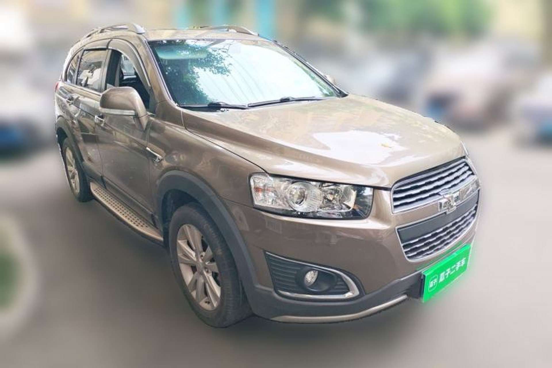 Used Chevrolet Captiva 2015 2.4L 4x4 Flagship Edition 7-Seater Front Right 45 Deg