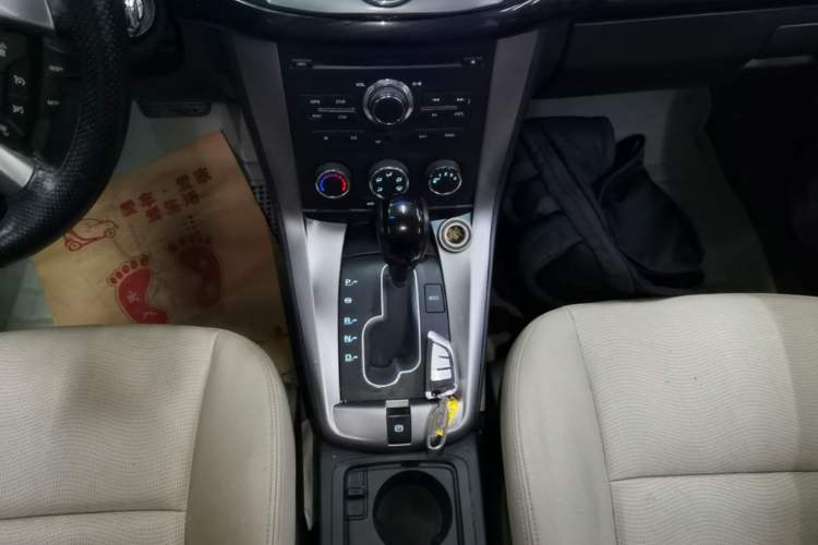 Used Chevrolet Captiva 2015 2.4L Two-Wheel Drive Urban Version 7 Seats Gear Lever