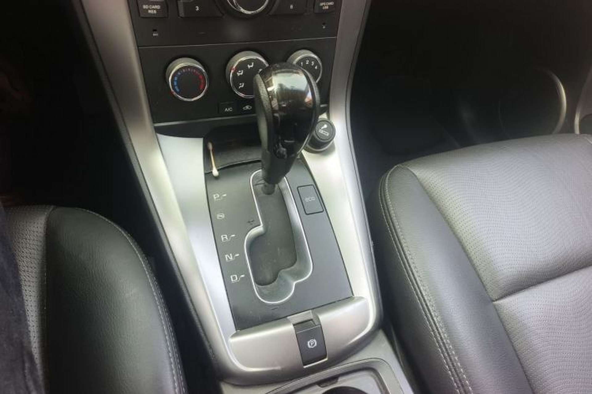 Used Chevrolet Captiva 2015 2.4L Two-Wheel Drive Urban Version 7 Seats Gear Lever