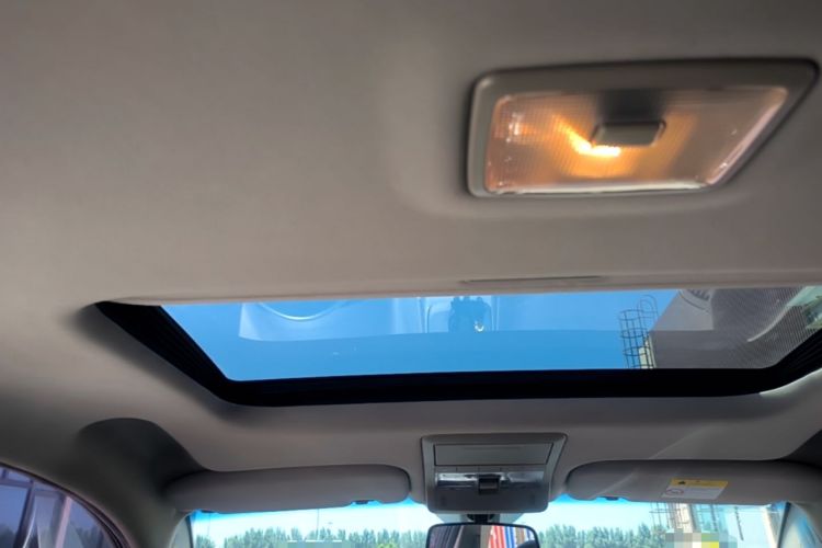 Used Chevrolet Captiva 2015 2.4L 4x4 Flagship Edition 7-Seater Headliner