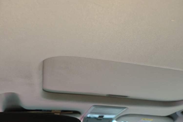 Used Chevrolet Captiva 2015 2.4L 4x4 Flagship Edition 7-Seater Headliner