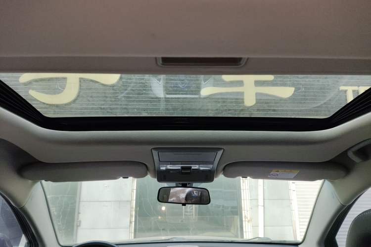 Used Chevrolet Captiva 2015 2.4L 4x4 Flagship Edition 7-Seater Headliner