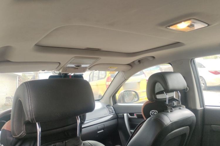 Used Chevrolet Captiva 2015 2.4L 4x4 Flagship Edition 7-Seater Headliner