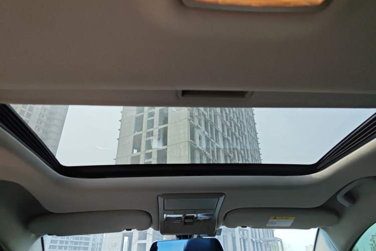 Used Chevrolet Captiva 2015 2.4L 4x4 Flagship Edition 7-Seater Headliner