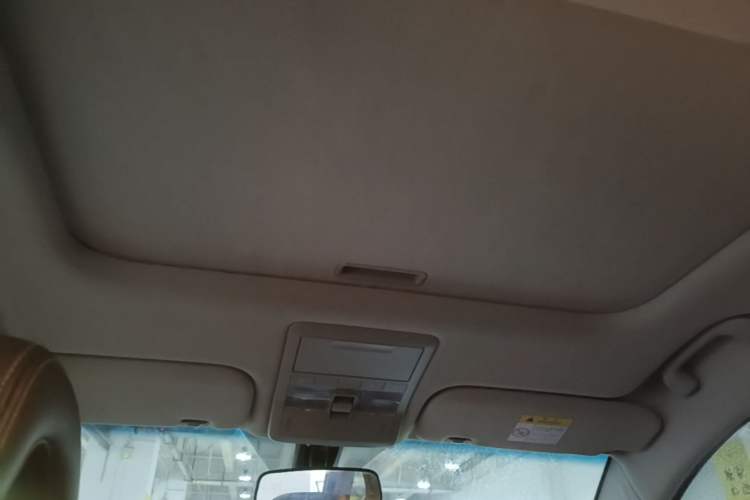 Used Chevrolet Captiva 2015 2.4L Two-Wheel Drive Urban Version 7 Seats Headliner