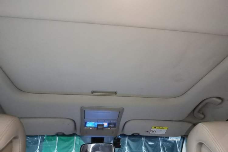 Used Chevrolet Captiva 2015 2.4L Two-Wheel Drive Urban Version 7 Seats Headliner