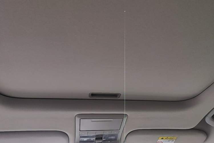 Used Chevrolet Captiva 2015 2.4L Two-Wheel Drive Urban Version 7 Seats Headliner