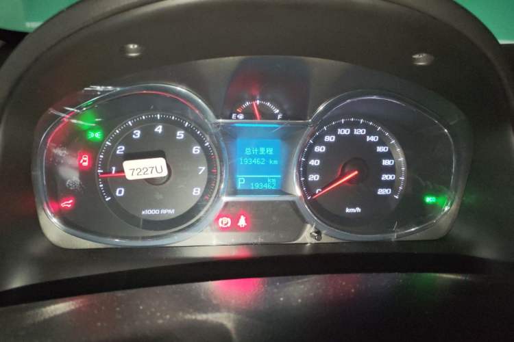 Used Chevrolet Captiva 2015 2.4L 4x4 Flagship Edition 7-Seater Instrument Cluster