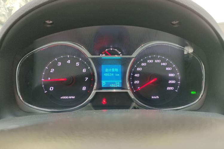 Used Chevrolet Captiva 2015 2.4L 4x4 Flagship Edition 7-Seater Instrument Cluster