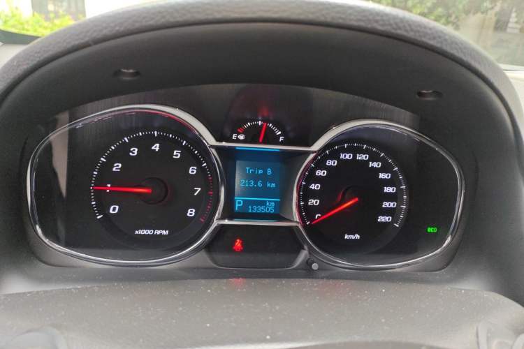 Used Chevrolet Captiva 2015 2.4L Two-Wheel Drive Urban Version 7 Seats Instrument Cluster