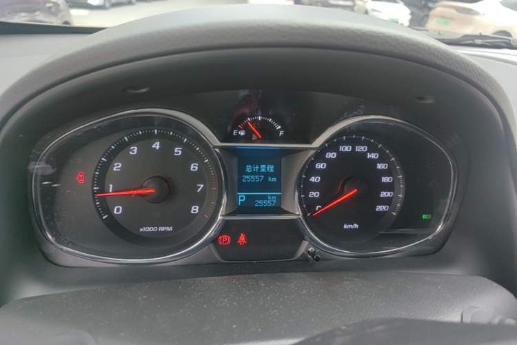 Used Chevrolet Captiva 2015 2.4L Two-Wheel Drive Urban Version 7 Seats Instrument Cluster