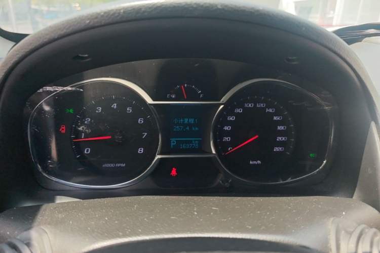 Used Chevrolet Captiva 2015 2.4L 4x4 Flagship Edition 7-Seater Instrument Cluster