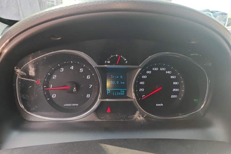 Used Chevrolet Captiva 2015 2.4L 4x4 Flagship Edition 7-Seater Instrument Cluster