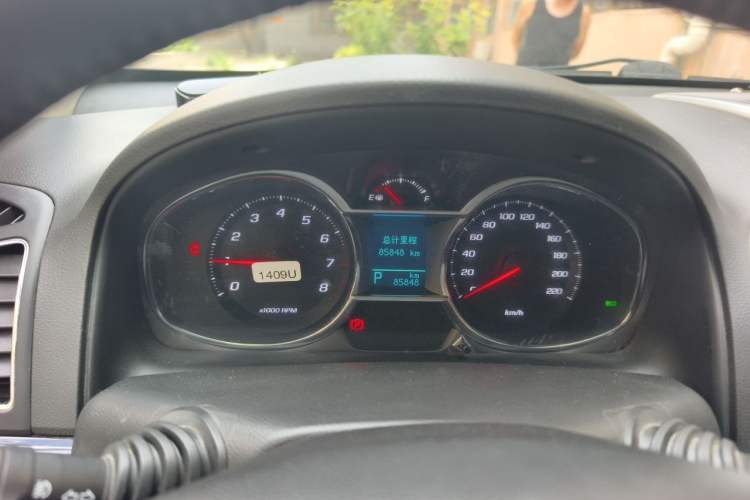 Used Chevrolet Captiva 2015 2.4L 4x4 Flagship Edition 7-Seater Instrument Cluster