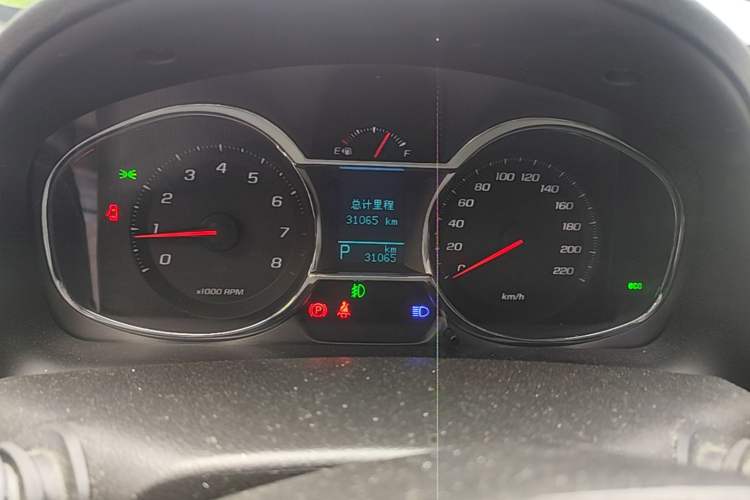 Used Chevrolet Captiva 2015 2.4L Two-Wheel Drive Urban Version 7 Seats Instrument Cluster