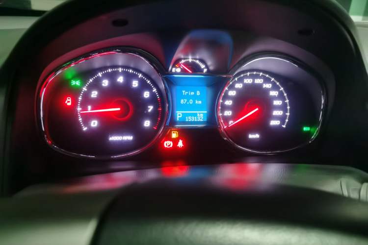 Used Chevrolet Captiva 2015 2.4L Two-Wheel Drive Urban Version 7 Seats Instrument Cluster