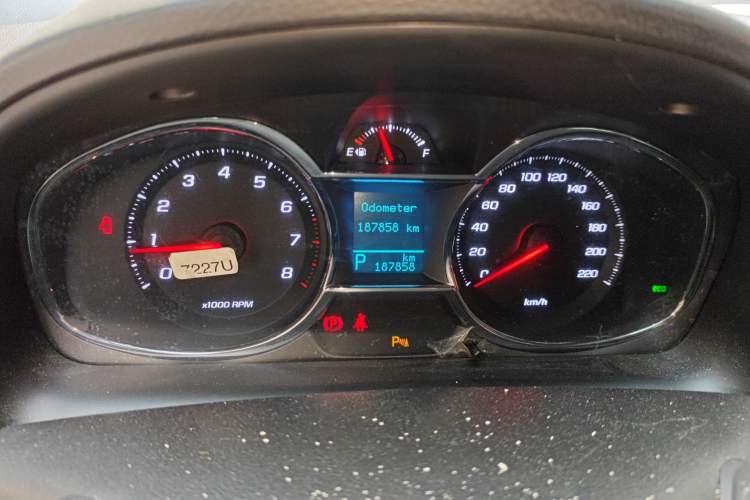 Used Chevrolet Captiva 2015 2.4L 4x4 Flagship Edition 7-Seater Instrument Cluster