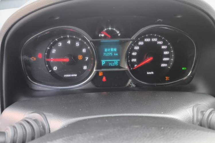 Used Chevrolet Captiva 2015 2.4L 4x4 Flagship Edition 7-Seater Instrument Cluster