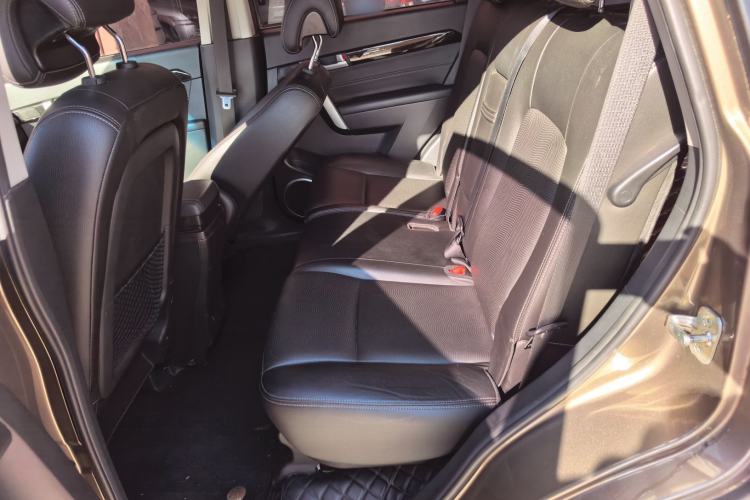 Used Chevrolet Captiva 2015 2.4L 4x4 Flagship Edition 7-Seater Interior 1