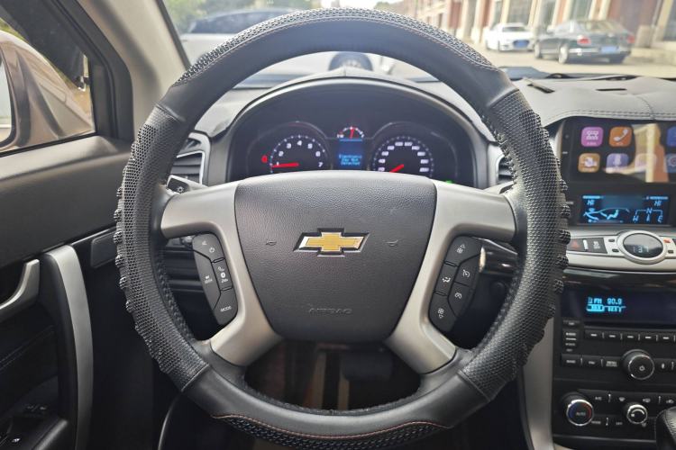 Used Chevrolet Captiva 2015 2.4L 4x4 Flagship Edition 7-Seater Interior 2