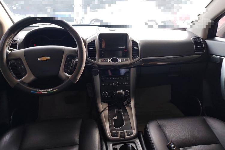 Used Chevrolet Captiva 2015 2.4L 4x4 Flagship Edition 7-Seater Interior 2