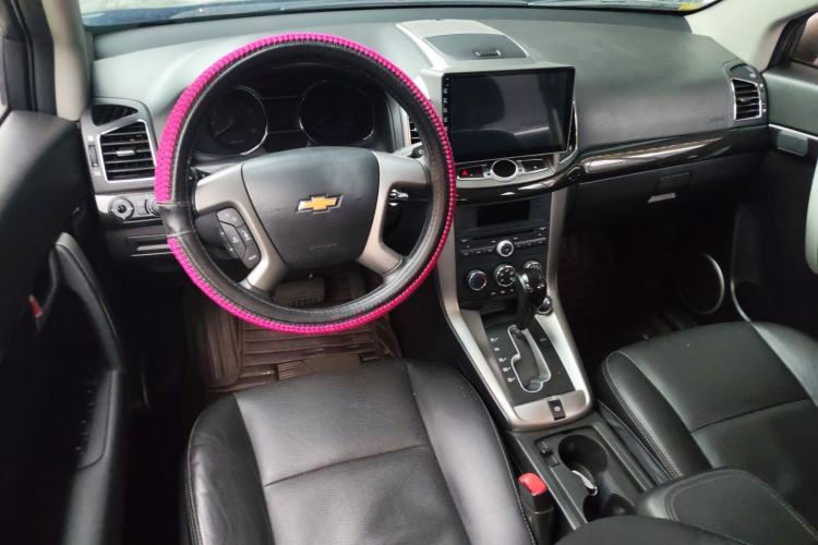 Used Chevrolet Captiva 2015 2.4L Two-Wheel Drive Urban Version 7 Seats Interior 2